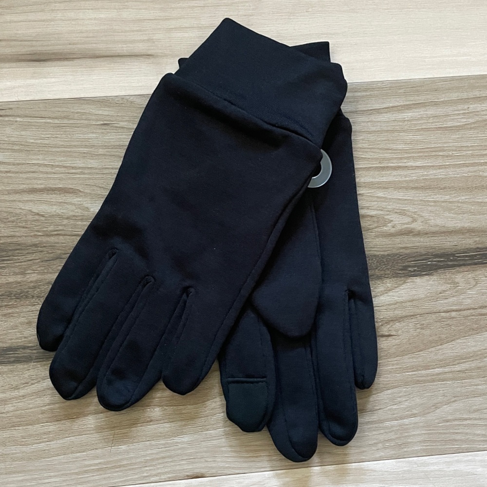 COPY - All in motion Black Gloves Size 4-7 New With Tags